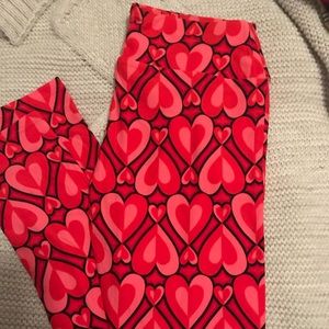 LuLaRoe valentines leggings 💕